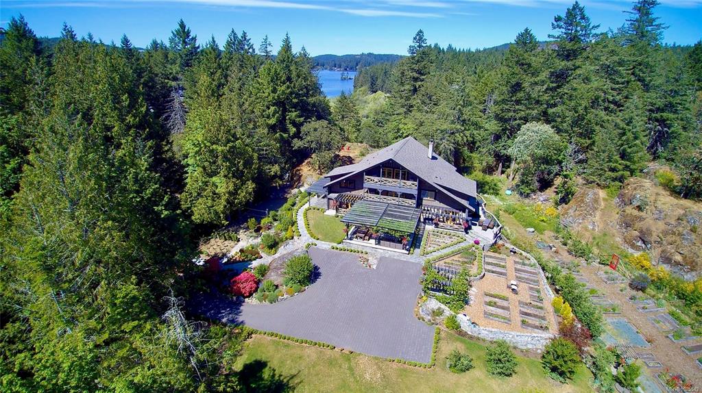 Third View of 4573 Prospect Lake Rd, Saanich, BC, V9E 1J3