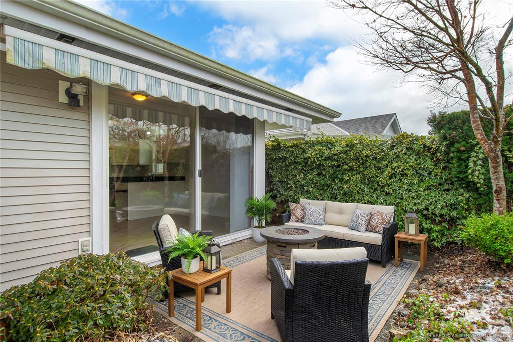 Third View of 2010 20th St, Stratford Gate, Courtenay, BC, V9N 2G6