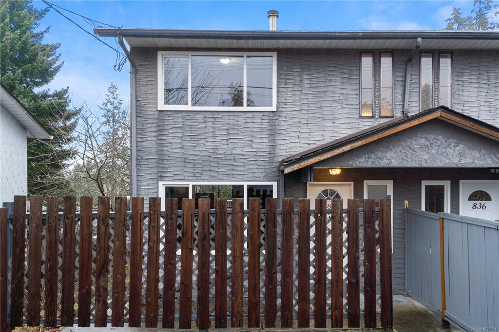 Third View of 834 Holly Hill Rd, Nanaimo, BC, V9R 5T1