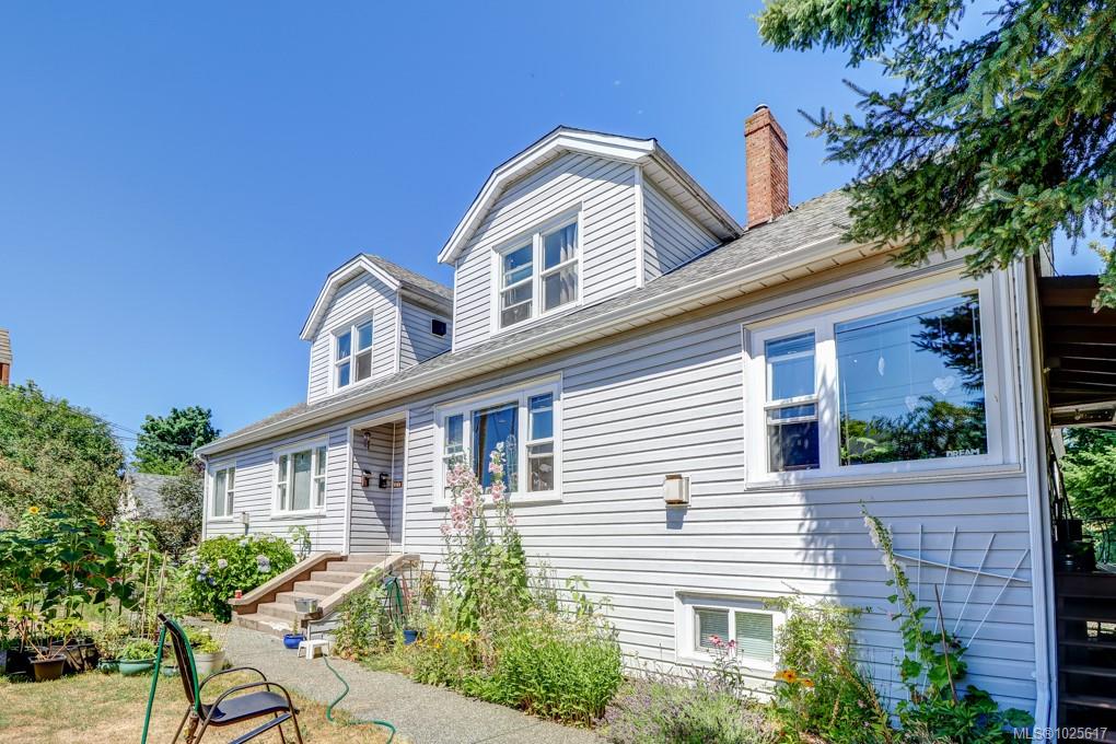 Second View of 604 Kennedy St, Nanaimo, BC, V9R 2J8