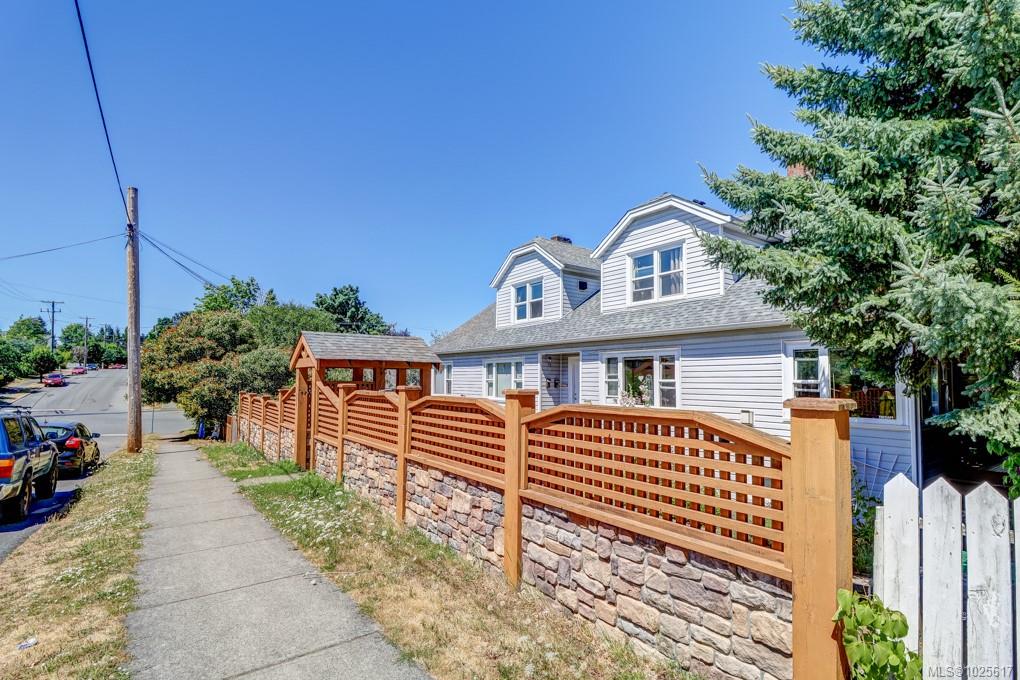 Fourth View of 604 Kennedy St, Nanaimo, BC, V9R 2J8