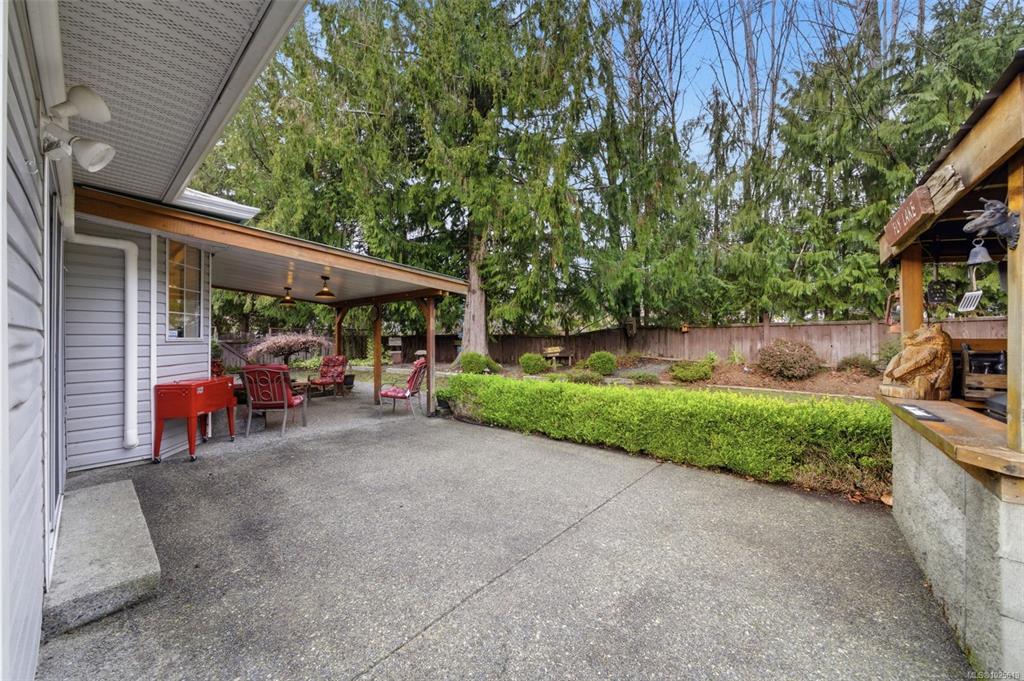 Fifth View of 203 Greendale Rd, Lake Cowichan, BC, V0R 2G0