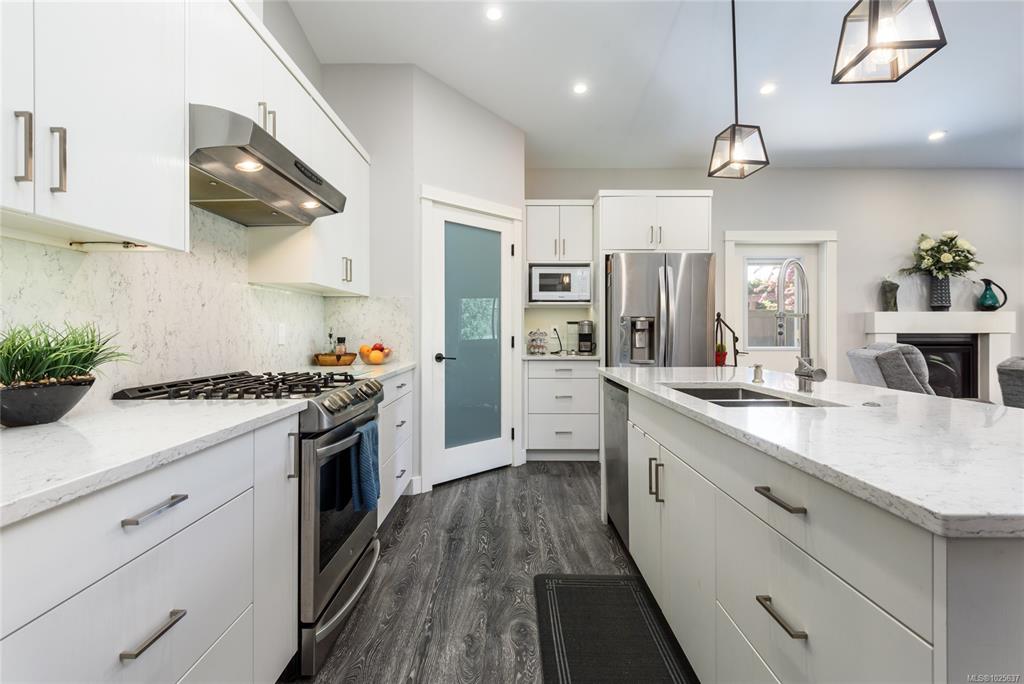 Third View of 3310 Tyler Pl, Campbell River, BC, V9H 0A9