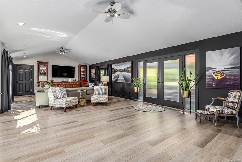 Fourth View of 1100 Back Rd, Courtenay, BC, V9N 8M7