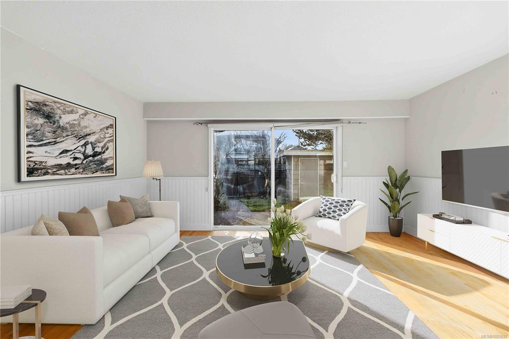 Fifth View of 10145 Third St, Sidney Court, Sidney, BC, V8L 3B5