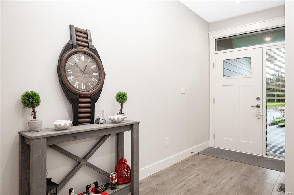 Fourth View of 200 Nikola Rd, Woodland Terrace, Campbell River, BC, V9W 6H9