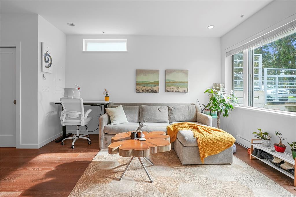 Fourth View of 1014 Park Blvd, Victoria, BC, V8V 2T4