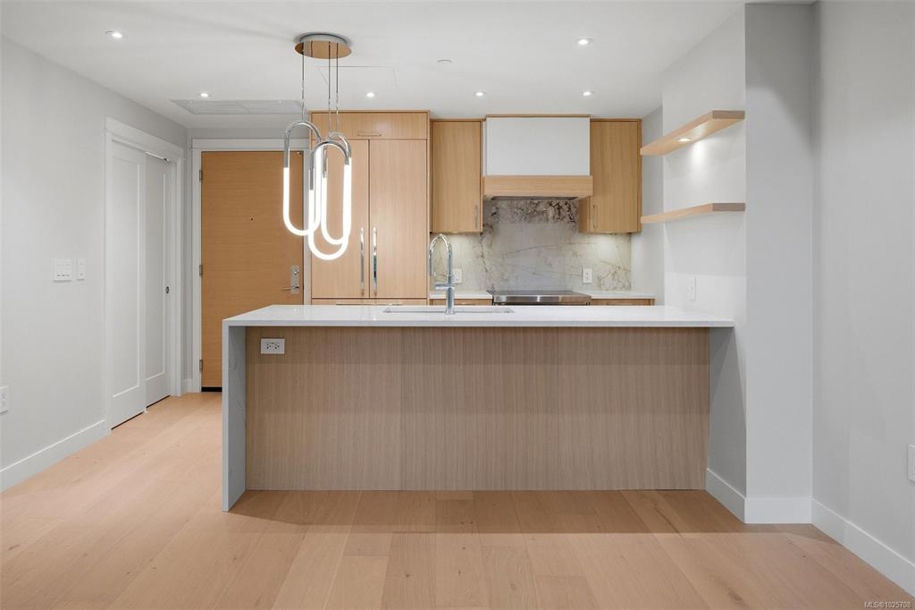 5229 Cordova Bay Rd, 1025708, BC,