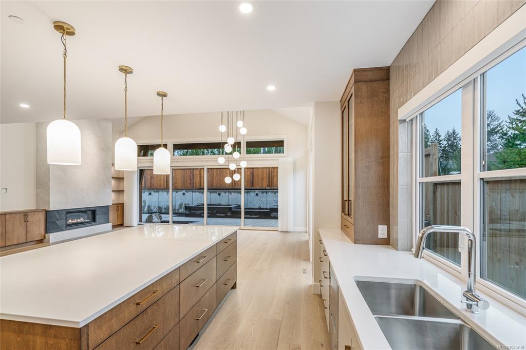 970 Flagstick Rd, 1025718, BC,