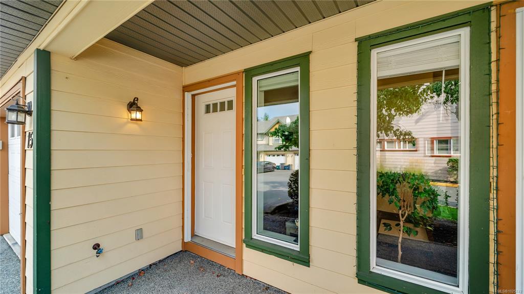 Third View of 172 Belmont Rd, Royal Woods, Colwood, BC, V9C 1B1