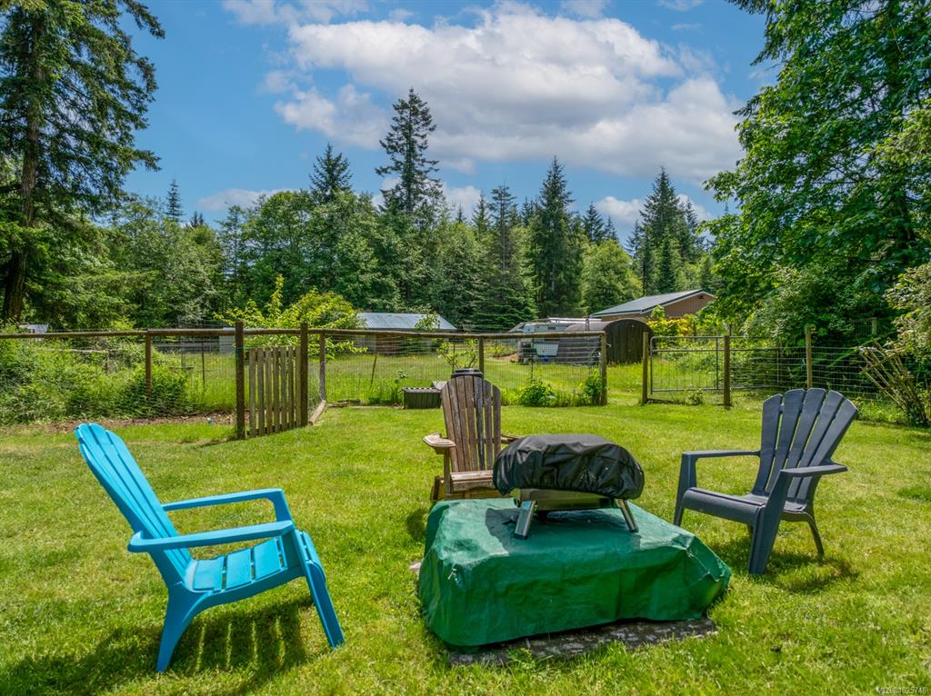 Third View of 3701 Piercy Rd, Courtenay, BC, V9J 1R7