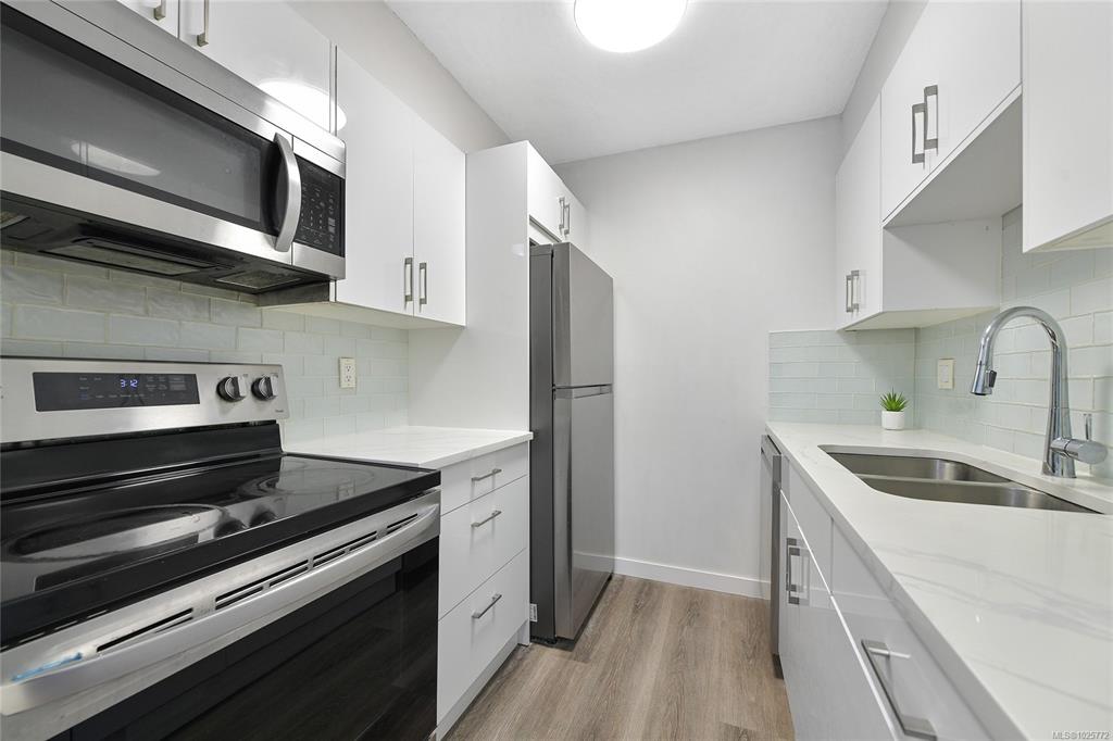 Third View of 327 Maitland St, SEA WEST QUAY, Victoria, BC, V9A 7G7