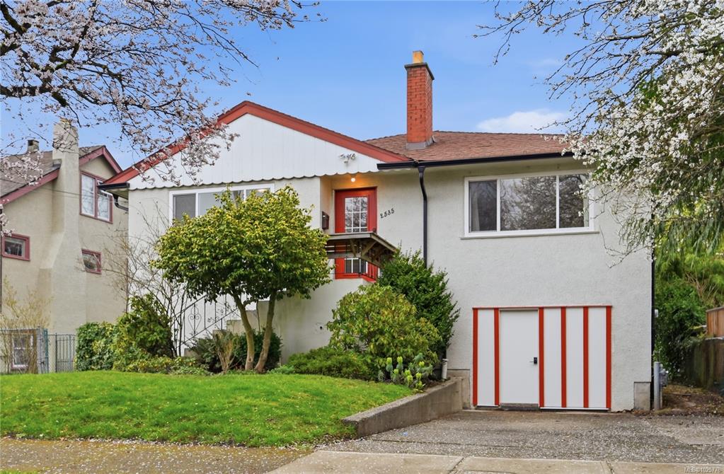 Second View of 2535 Prior St, Victoria, BC, V8T 3X5