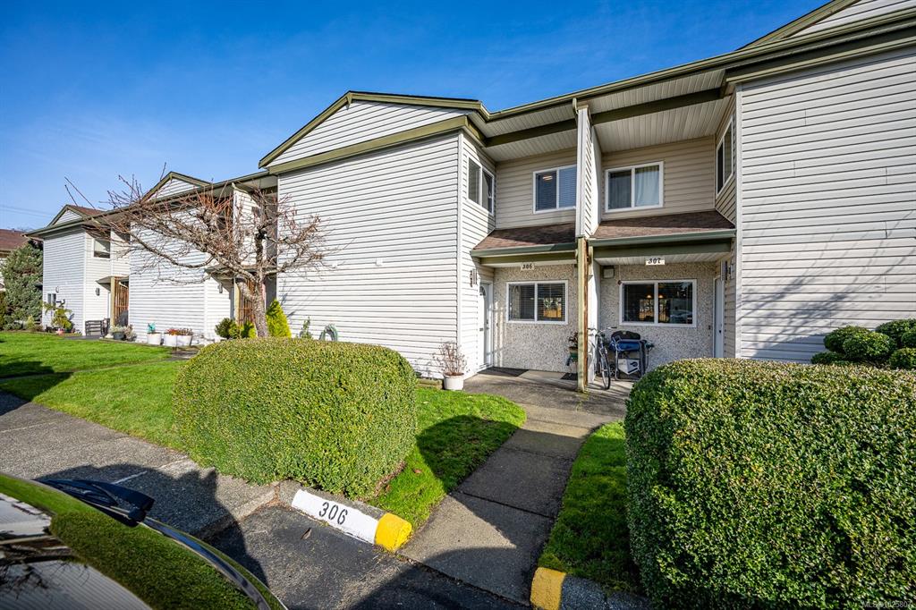 Third View of 1537 Noel Ave, Brooks Place, Comox, BC, V9M 3H8