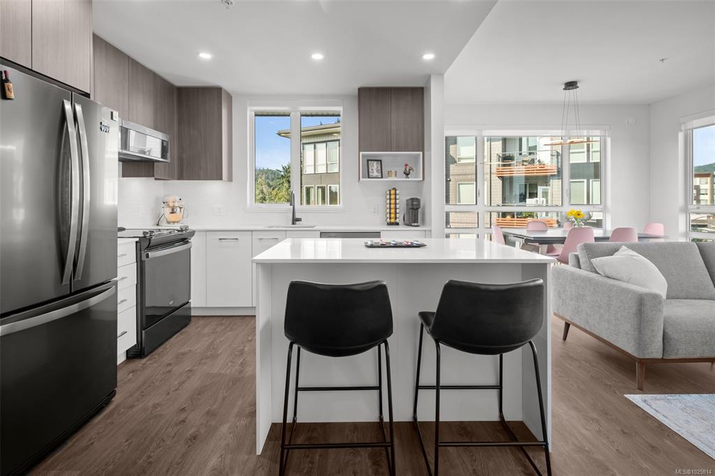 Third View of 920 Reunion Ave, Reunion, Langford, BC, V9B 0W8