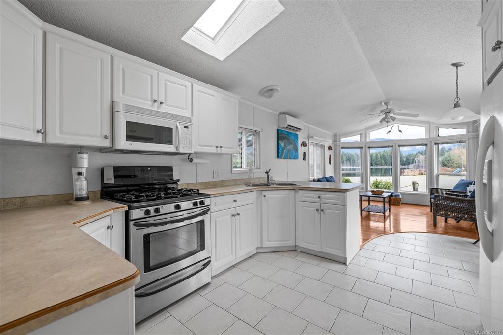 Fifth View of 8631 South Shore Rd, Lake Cowichan, BC, V0R 2G0