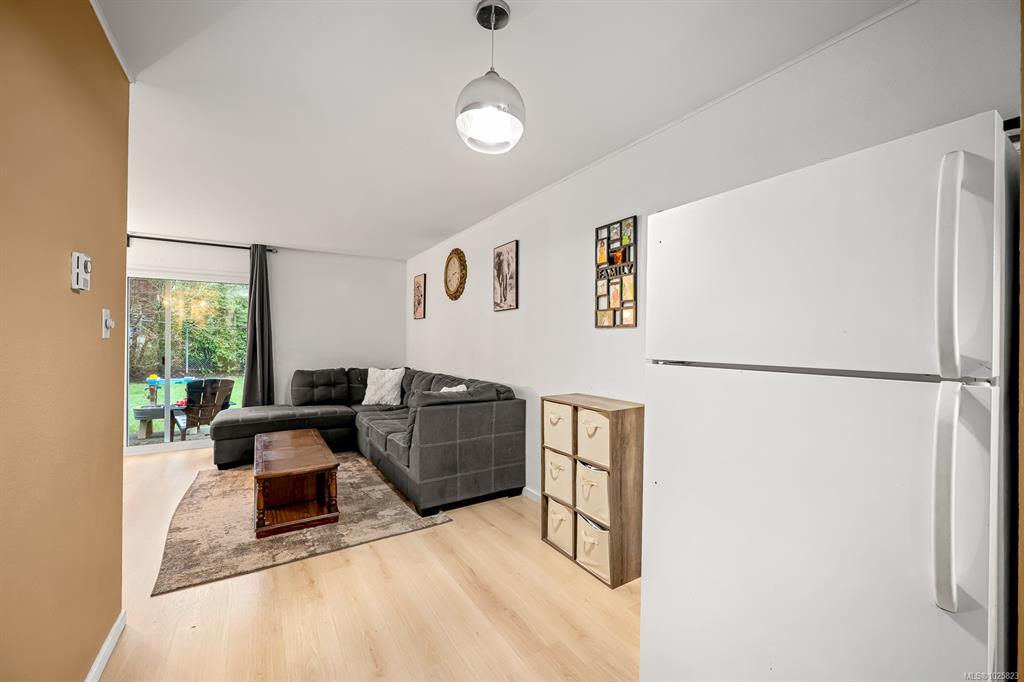 Fourth View of 158 Back Rd, Pine Place, Courtenay, BC, V9N 3W6