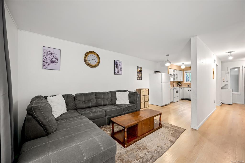 Fifth View of 158 Back Rd, Pine Place, Courtenay, BC, V9N 3W6