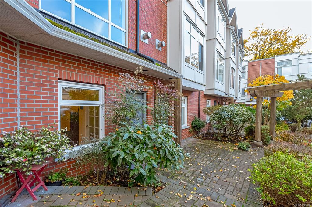 Fourth View of 60 Dallas Rd, Victoria, BC, V8V 1A2