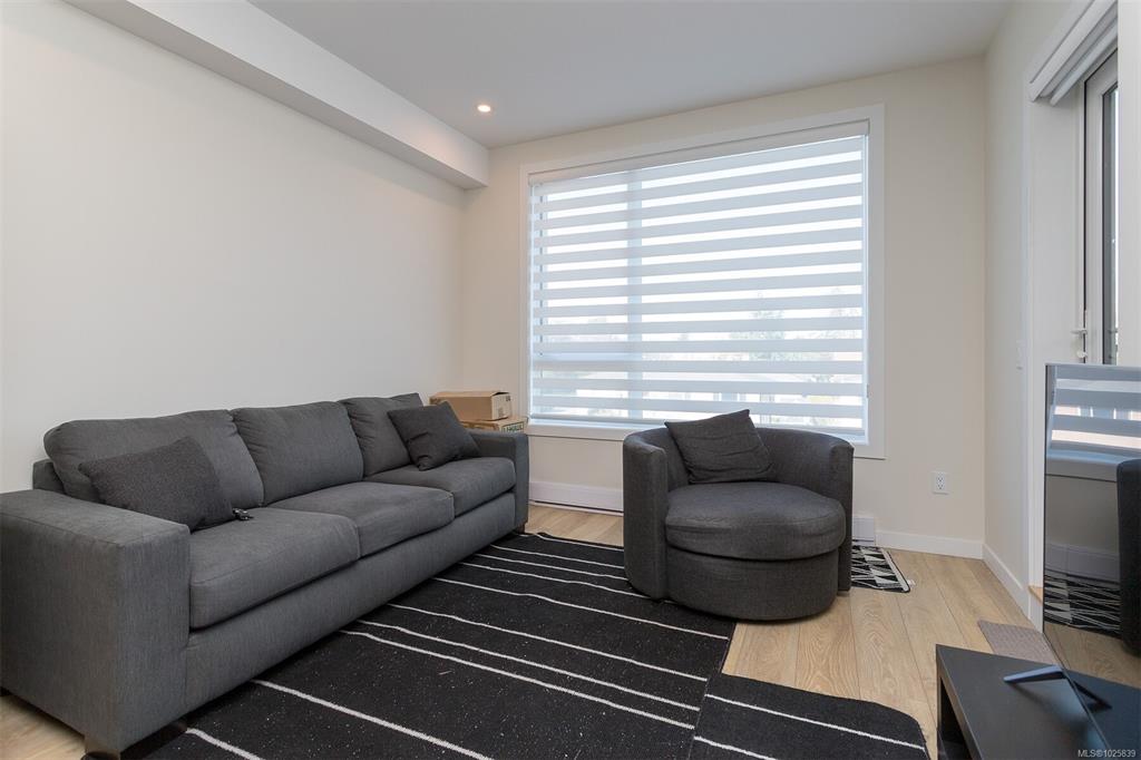 Fifth View of 1588 North Dairy Rd, Saanich, BC, V8T 3V4