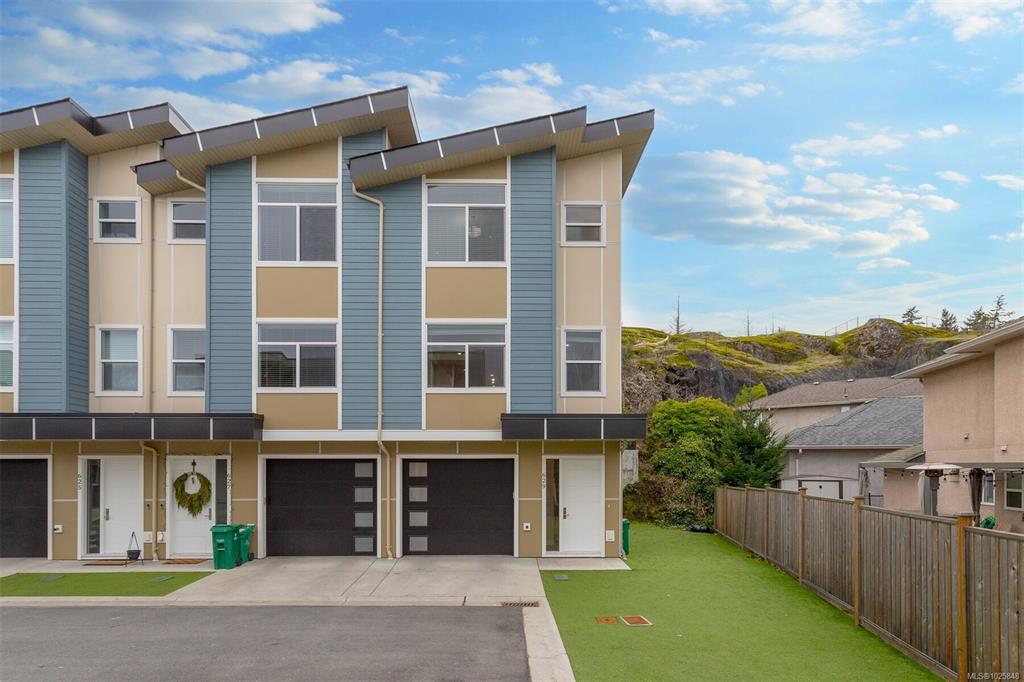 Third View of 629 Selwyn Close, Langford, BC, V9B 6M1