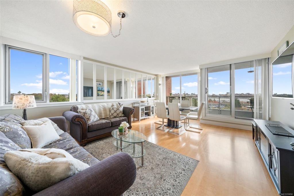 327 Maitland St, 1025858, BC,