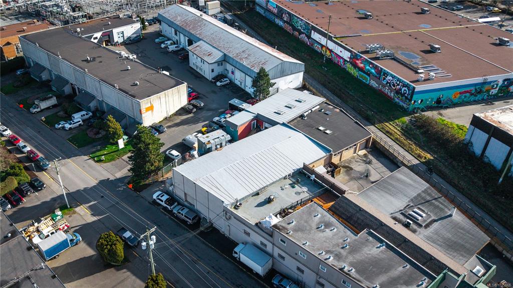 MLS® listing #30606348 for sale located at 859 Devonshire Rd