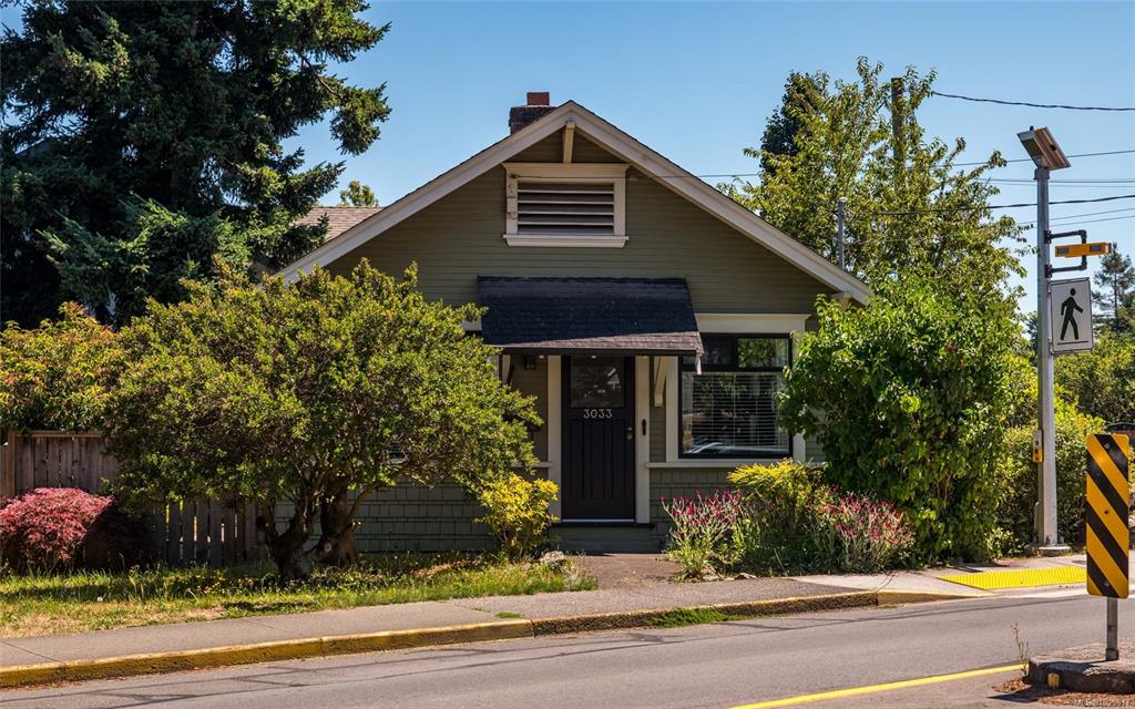 Second View of 3033 Cedar Hill Rd, Victoria, BC, V8T 3J2