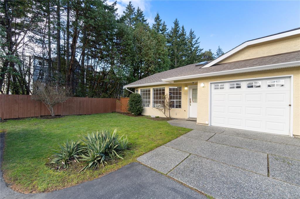 Third View of 4750 Uplands Dr, Nanaimo, BC, V9T 5V1