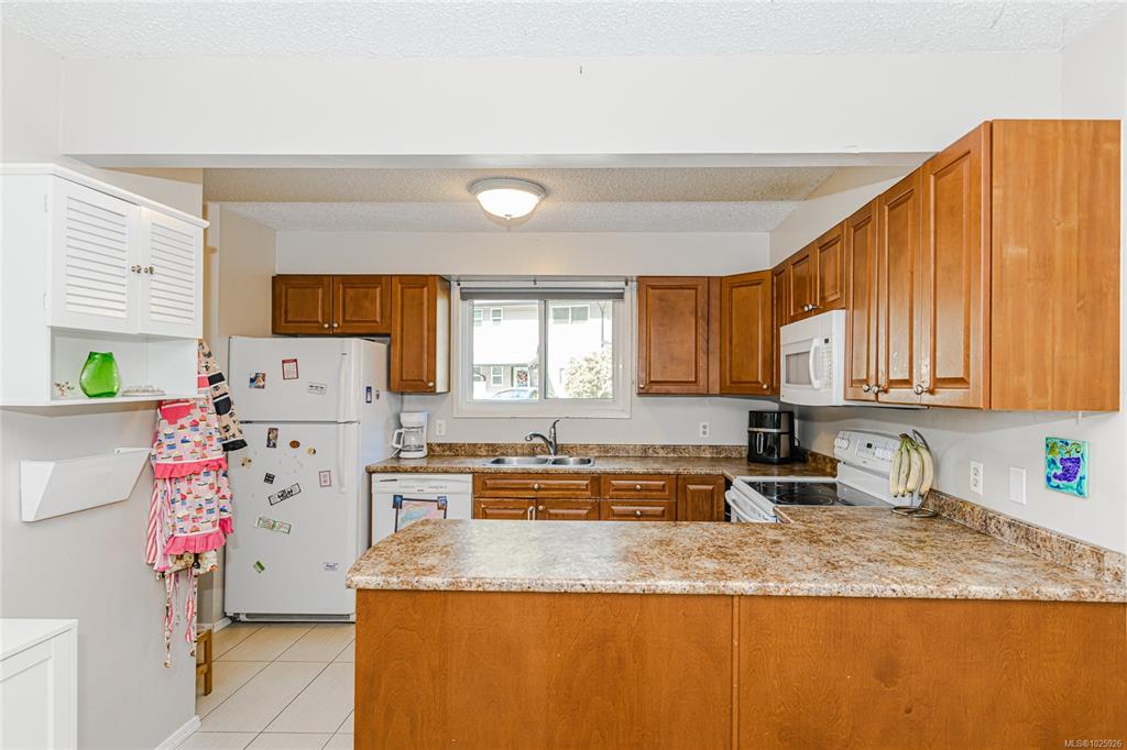 Third View of 3025 Cowichan Lake Rd, Westwood Estates, Duncan, BC, V9L 4B5