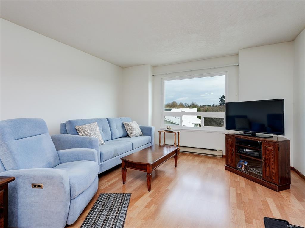 Third View of 4125 Interurban Rd, Saanich, BC, V8Z 4W8