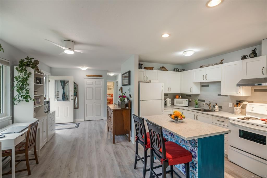 Fifth View of 441 Harnish Ave, Harnish Manor, Parksville, BC, V9P 2J9