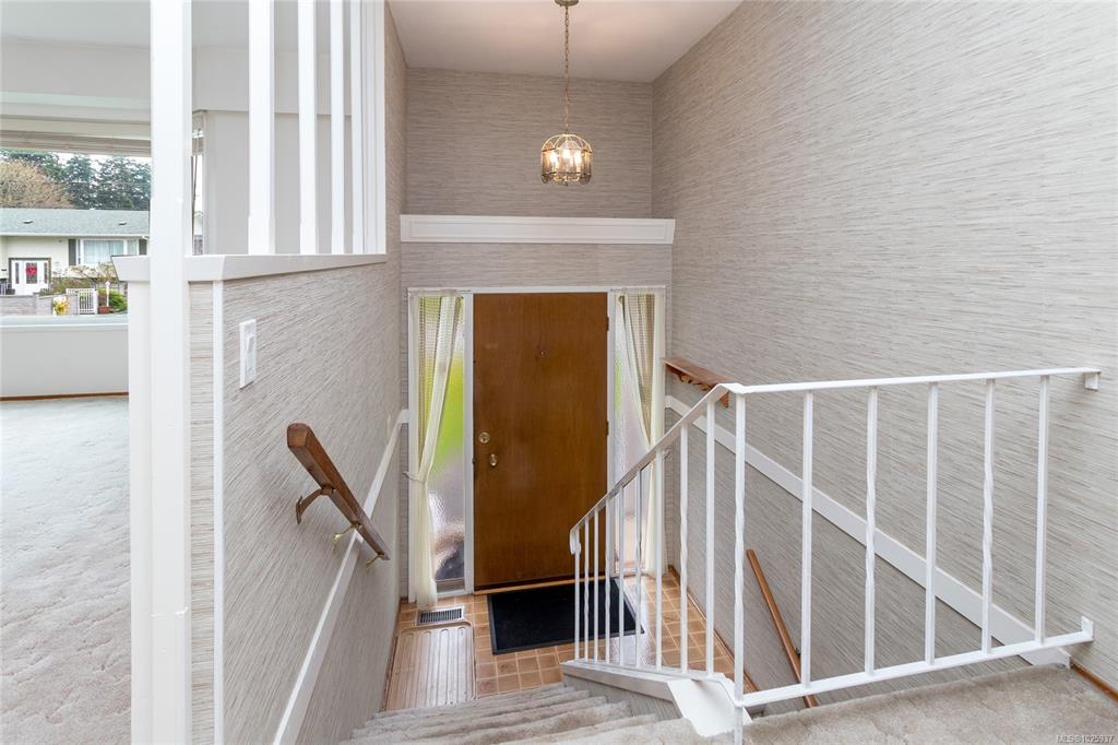 Third View of 2930 Carol Ann Pl, Colwood, BC, V9B 2G2