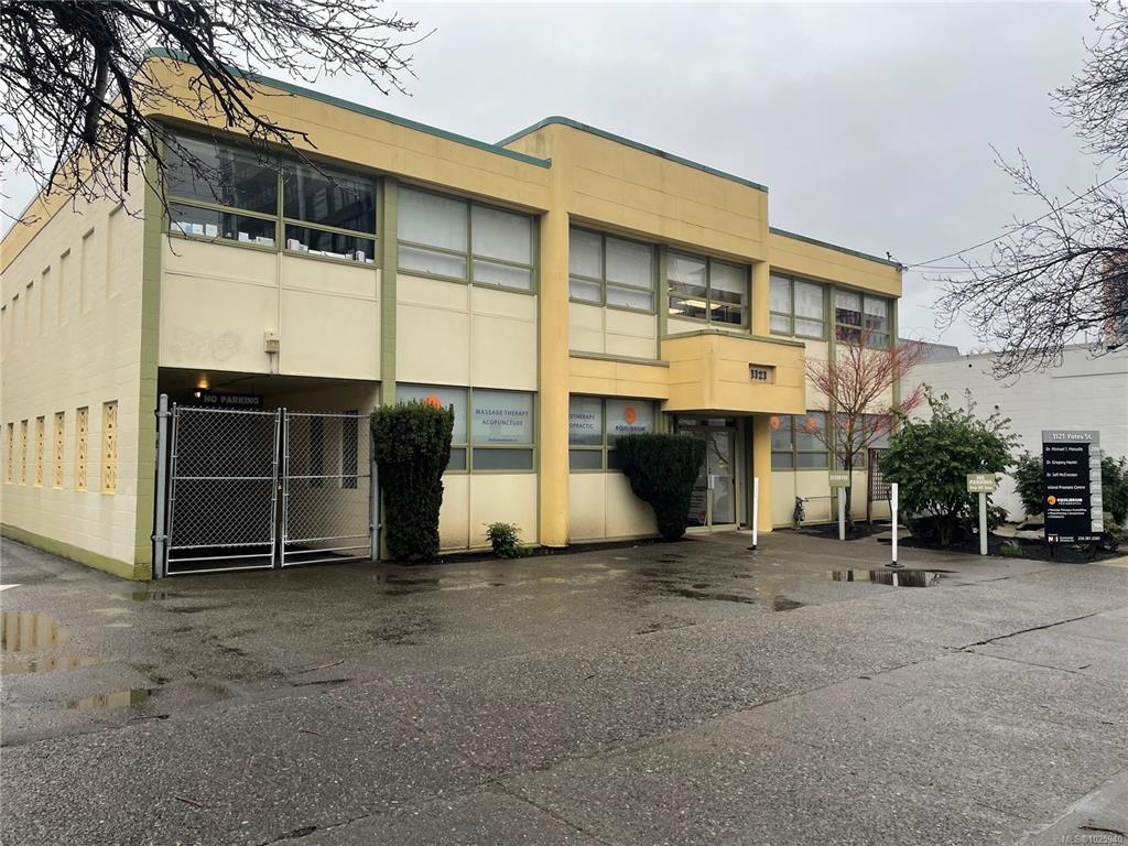 MLS® listing #30611335 for sale located at 1121 Yates St