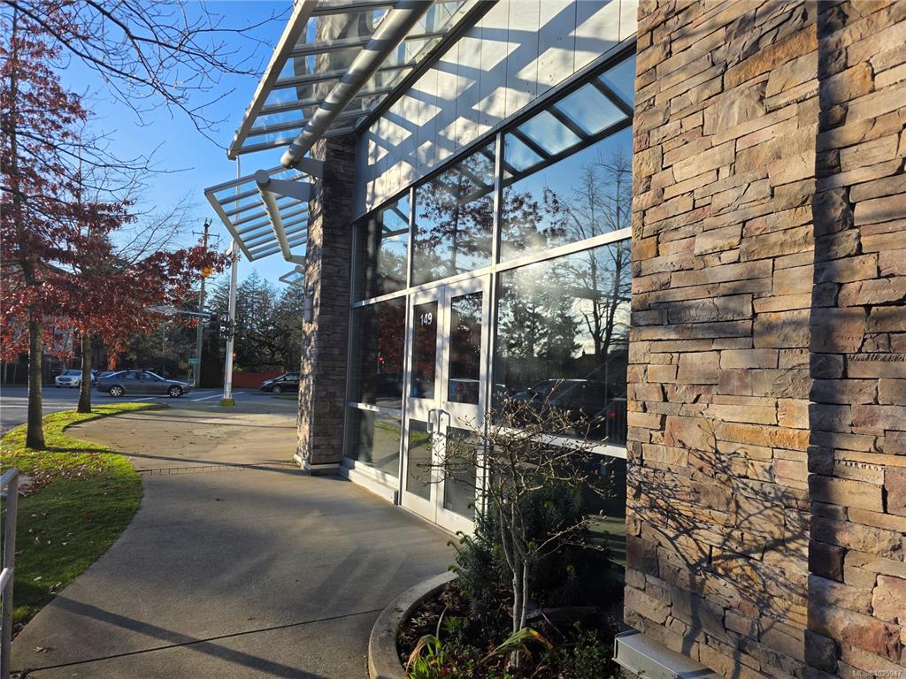 2745 Veterans Memorial Pkwy, 1025947, BC,