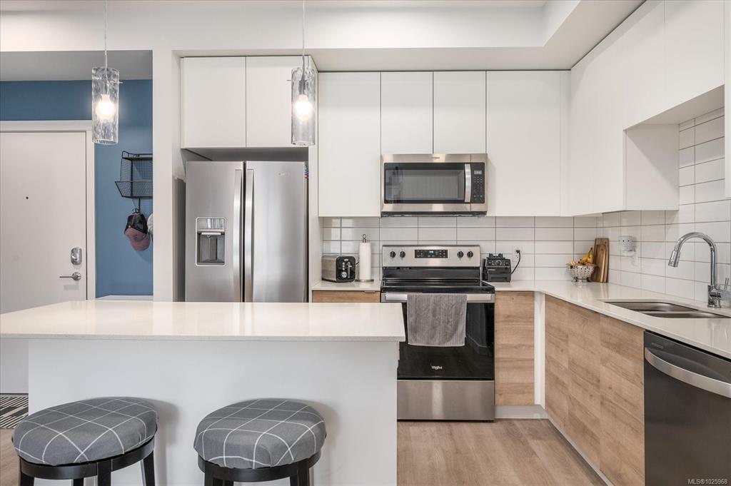 4830 Cedar Ridge Pl, 1025968, BC,