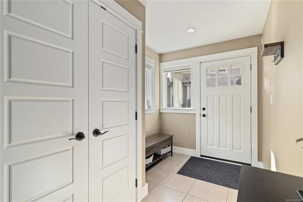 Fifth View of 4583 Wilkinson Rd, Wilkinson Ridge, Saanich, BC, V8Z 5C3