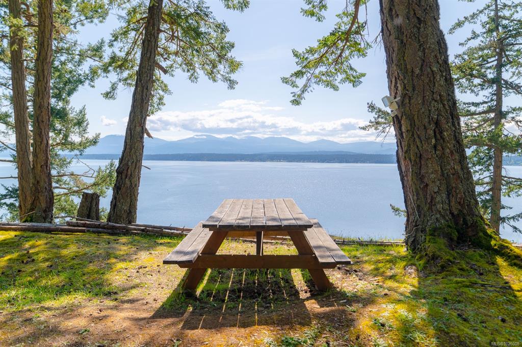 Fourth View of 553 Flewett Dr, Decourcy Island, BC, A1A 1A1