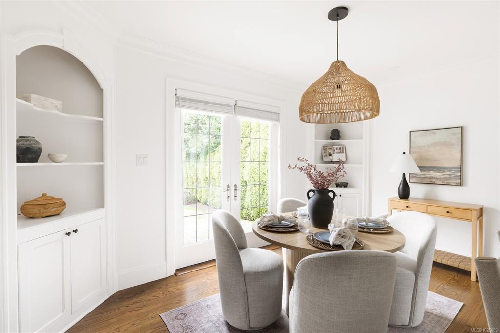 Fourth View of 535 Falkland Rd, Oak Bay, BC, V8S 4L6