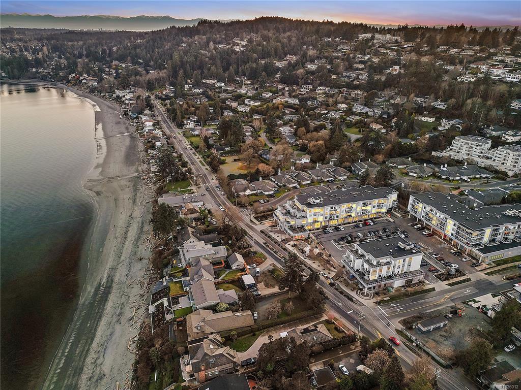 Fourth View of 5118 Cordova Bay Rd, Haro, Saanich, BC, V8Y 2K5