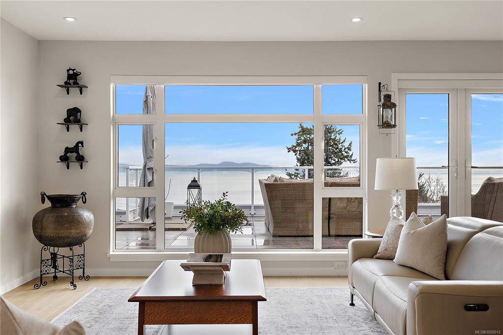 Fifth View of 5118 Cordova Bay Rd, Haro, Saanich, BC, V8Y 2K5