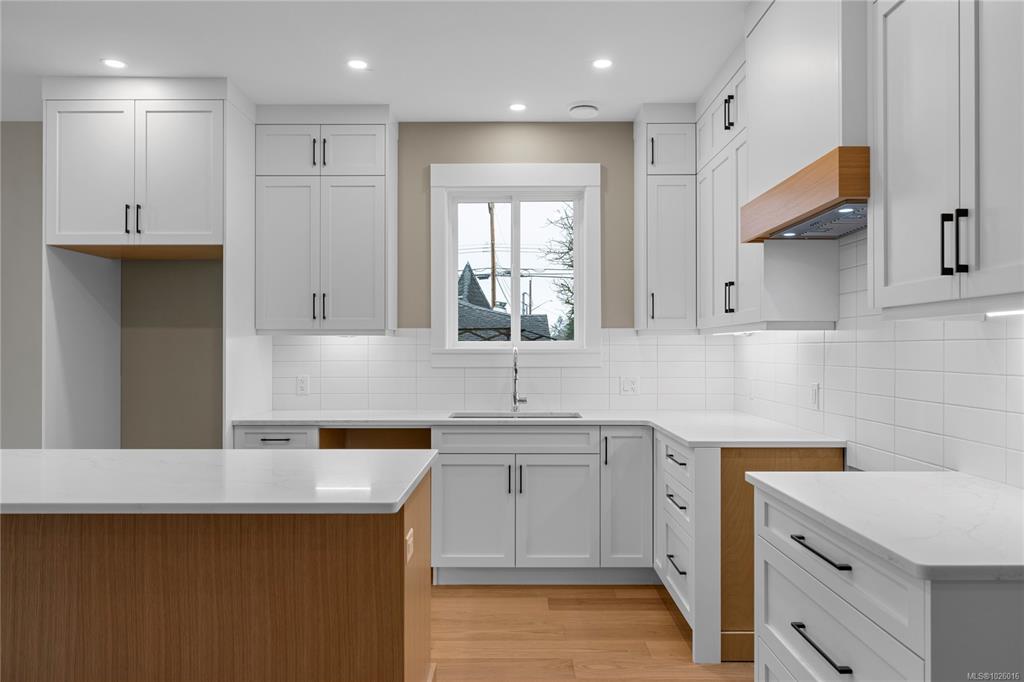 Fifth View of 715 Doehle Ave, Parksville, BC, V9P 2V1