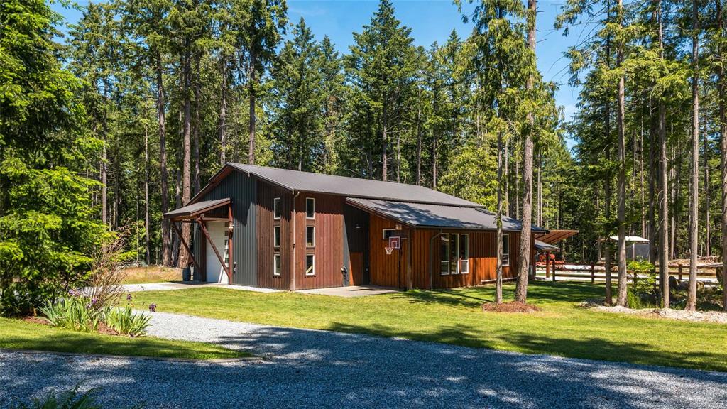 Third View of 1381 Carlton Dr, Cobble Hill, BC, V8H 0B7