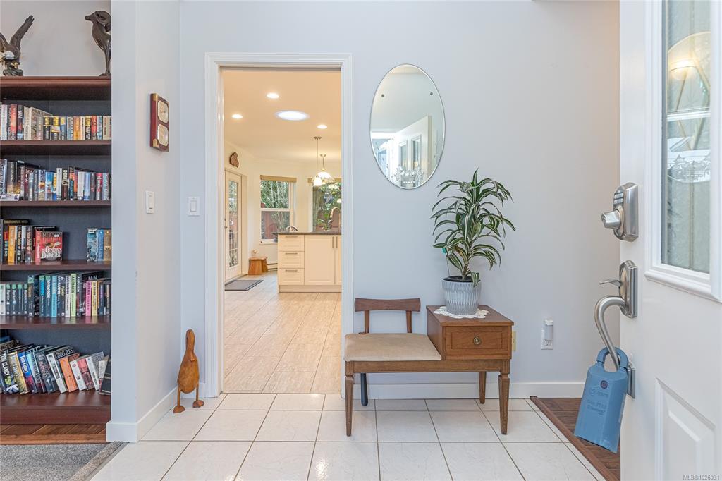 Fifth View of 1330 Gilley Cres, Parksville, BC, V9P 1W9