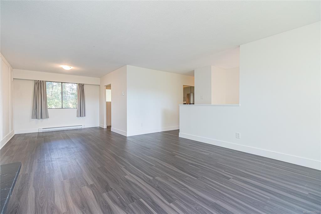 Third View of 1400 Townsite Rd, Nanaimo, BC, V9S 1N1