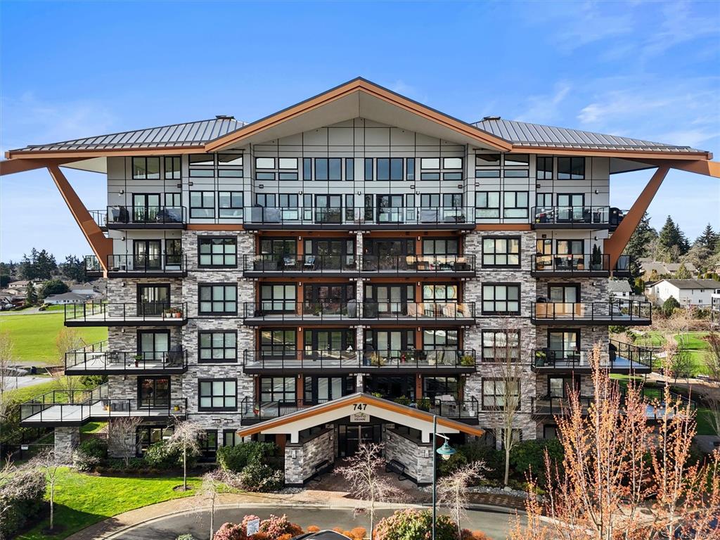 Third View of 747 Travino Lane, Travino, Saanich, BC, V8Z 0E4