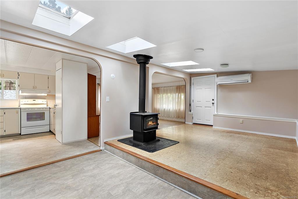 Fourth View of 2500 Florence Lake Rd, Langford, BC, V9B 4H2