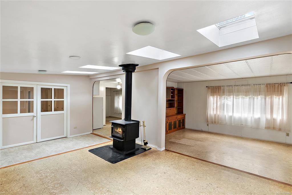 Fifth View of 2500 Florence Lake Rd, Langford, BC, V9B 4H2