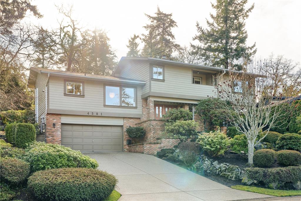 Fourth View of 4381 Parkwood Terr, Saanich, BC, V8X 5B4