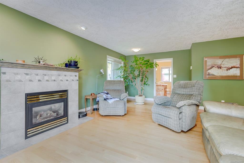 Fourth View of 1175 Gait Lane, Saanich, BC, V8P 5T6